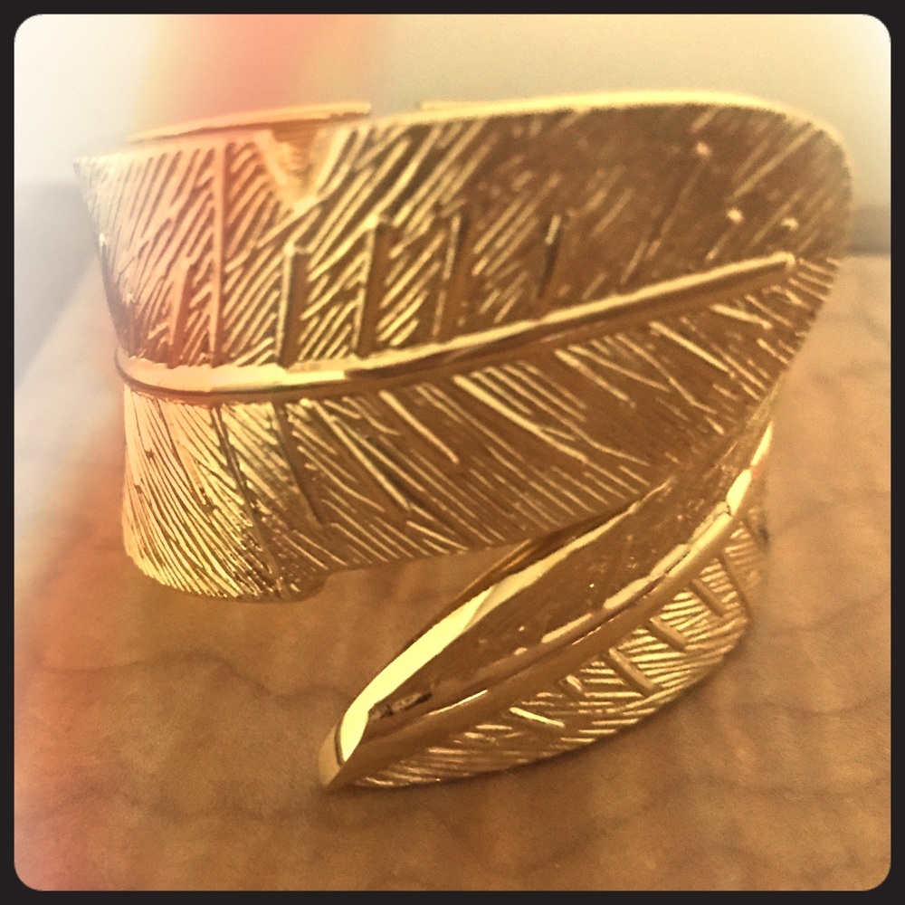 Gold Leaf Wrap Around Bracelet